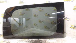 Gebruikte Extra Ruit 2Deurs rechts-achter Nissan NV 200 (M20M) 1.6 16V Prijs € 82,95 Margeregeling aangeboden door Binckhorst BV