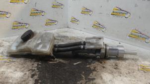 Gebruikte Hoofdremcilinder Mercedes Vito (639.6) 2.2 109 CDI 16V Prijs € 31,50 Margeregeling aangeboden door Binckhorst BV