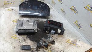 Gebruikte Kontaktslot + computer Volkswagen Golf Plus (5M1/1KP) 1.6 FSI 16V Prijs € 177,45 Margeregeling aangeboden door Binckhorst BV