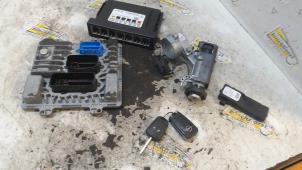 Gebruikte Kontaktslot + computer Opel Zafira Tourer (P12) 1.6 CDTI 16V ecoFLEX 136 Prijs € 157,50 Margeregeling aangeboden door Binckhorst BV