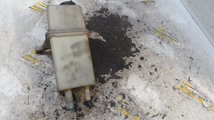 Gebruikte Servo Oliereservoir Fiat Ducato (250) 2.3 D 120 Multijet Prijs € 15,75 Margeregeling aangeboden door Binckhorst BV