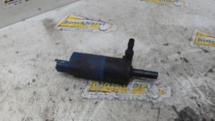 Gebruikte Pomp koplampsproeier Citroen C4 Grand Picasso (UA) 2.0 HDiF 16V 150 Prijs € 15,75 Margeregeling aangeboden door Binckhorst BV