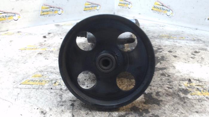 Gebruikte Pomp Servo Opel Vivaro 1.9 DTI 16V Prijs € 52,50 Margeregeling aangeboden door Binckhorst BV