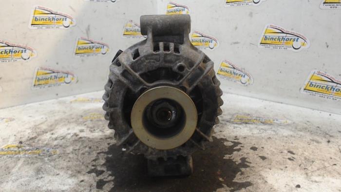 Dynamo van een Ford Transit 2.0 TDdi 16V 260S 2005