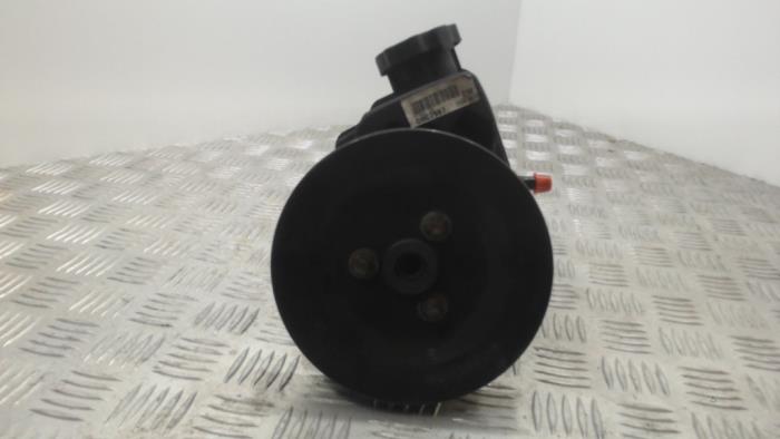 Gebruikte Pomp Servo Mercedes Vito (639.6) 2.2 111 CDI 16V Prijs € 52,50 Margeregeling aangeboden door Binckhorst BV