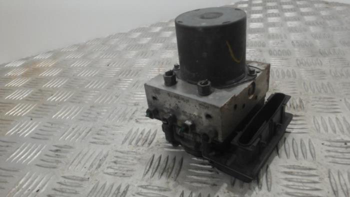 Gebruikte ABS Pomp Renault Megane II (BM/CM) 1.6 16V Prijs € 78,75 Margeregeling aangeboden door Binckhorst BV