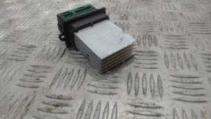 Gebruikte Kachel Weerstand Renault Megane II (BM/CM) 1.6 16V Prijs € 21,00 Margeregeling aangeboden door Binckhorst BV