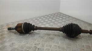 Gebruikte Cardanas links-voor (VWA) Renault Trafic New (FL) 2.0 dCi 16V 115 Prijs € 42,00 Margeregeling aangeboden door Binckhorst BV