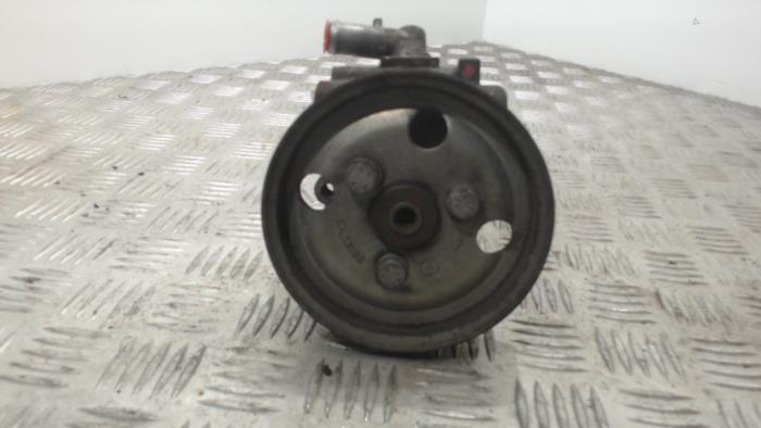Gebruikte Pomp Servo Fiat Doblo Cargo (263) 1.6 D Multijet Prijs € 42,00 Margeregeling aangeboden door Binckhorst BV