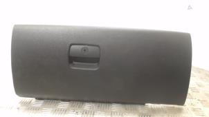 Gebruikte Dashboardkastje Chevrolet Suburban 5.3 V8 FlexFuel 4x4 Prijs € 52,50 Margeregeling aangeboden door Binckhorst BV