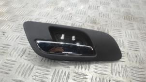 Gebruikte Portiergreep 4Deurs links-voor Chevrolet Suburban 5.3 V8 FlexFuel 4x4 Prijs € 26,25 Margeregeling aangeboden door Binckhorst BV