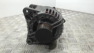 Gebruikte Alternator Renault Trafic New (FL) 2.5 dCi 16V 145 Prijs € 47,25 Margeregeling aangeboden door Binckhorst BV