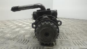 Gebruikte Servopomp Volkswagen Transporter T5 2.5 TDi Prijs € 63,00 Margeregeling aangeboden door Binckhorst BV