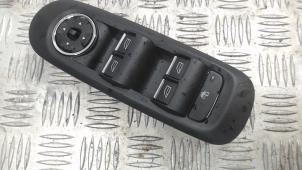 Gebruikte Schakelaar Elektrisch Raam Ford Galaxy (WA6) 2.0 TDCi 16V Prijs € 63,00 Margeregeling aangeboden door Binckhorst BV