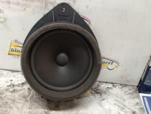 Gebruikte Luidspreker Chevrolet Suburban 5.3 V8 FlexFuel 4x4 Prijs € 26,25 Margeregeling aangeboden door Binckhorst BV