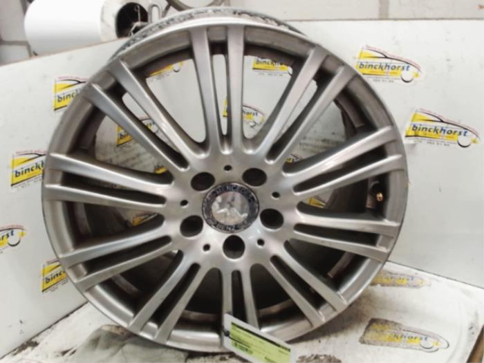 Gebruikte Velg Mercedes E (W212) E-350 CDI BlueEfficiency V6 24V 4-Matic Prijs € 78,75 Margeregeling aangeboden door Binckhorst BV