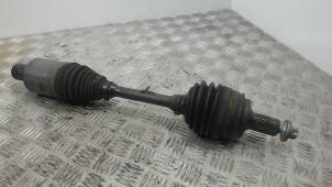 Gebruikte Cardanas links-voor (VWA) Mercedes E (W212) E-350 CDI BlueEfficiency V6 24V 4-Matic Prijs € 157,50 Margeregeling aangeboden door Binckhorst BV