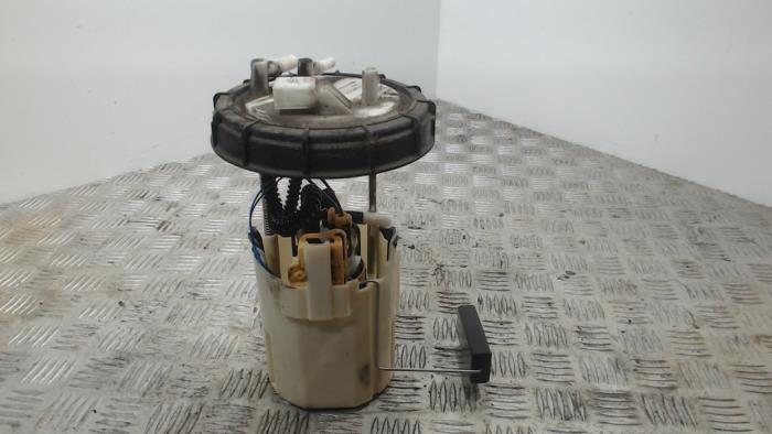 Gebruikte Tank element Pomp Mercedes Vito (639.6) 2.2 111 CDI 16V Prijs € 52,50 Margeregeling aangeboden door Binckhorst BV