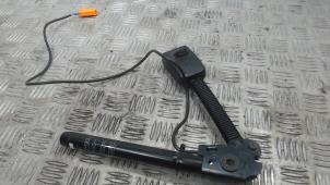 Gebruikte Veiligheidsgordel Insteek rechts-voor Ford Focus C-Max 1.6 16V Prijs € 31,50 Margeregeling aangeboden door Binckhorst BV