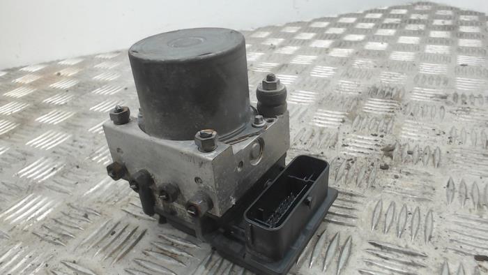 Gebruikte ABS Pomp Peugeot Partner (GC/GF/GG/GJ/GK) 1.6 HDI 90 Prijs € 183,75 Margeregeling aangeboden door Binckhorst BV