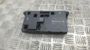 Gebruikte Comfort Module Mercedes E (W211) 1.8 E-200 Kompressor 16V Prijs € 31,50 Margeregeling aangeboden door Binckhorst BV