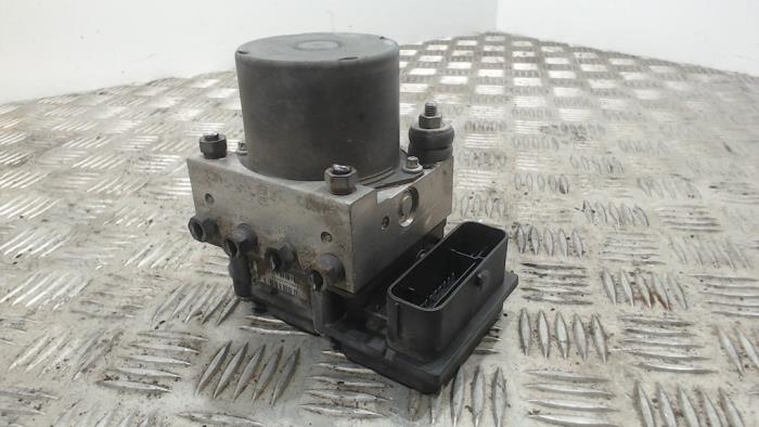 Gebruikte ABS Pomp Peugeot Partner (GC/GF/GG/GJ/GK) 1.6 HDI 90 Prijs € 157,50 Margeregeling aangeboden door Binckhorst BV