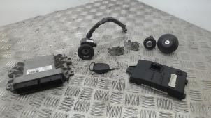 Gebruikte Kontaktslot + computer Dacia Sandero I (BS) 1.4 Prijs € 124,95 Margeregeling aangeboden door Binckhorst BV