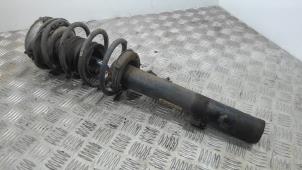 Gebruikte Mac Phersonpoot links-voor BMW 1 serie (E87/87N) 120d 16V Prijs € 42,00 Margeregeling aangeboden door Binckhorst BV