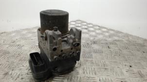 Gebruikte ABS Pomp Toyota Avensis Verso (M20) 2.0 16V VVT-i D-4 Prijs € 72,45 Margeregeling aangeboden door Binckhorst BV