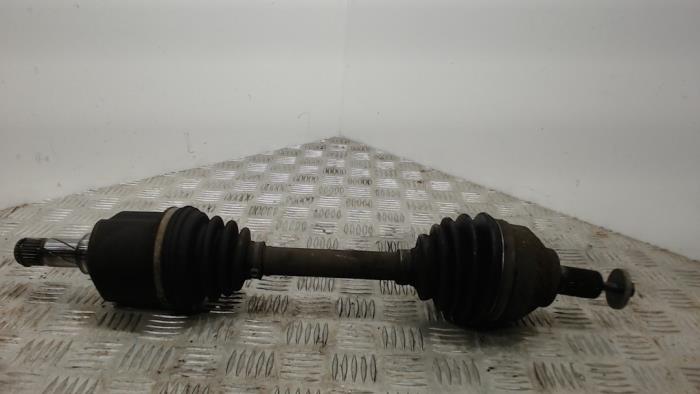 Gebruikte Steekas links-voor Volvo S40 (MS) 2.4 20V Prijs € 52,50 Margeregeling aangeboden door Binckhorst BV