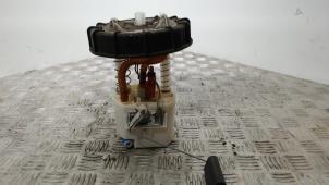 Gebruikte Tank element Pomp Ford Fiesta 5 (JD/JH) 1.4 16V Prijs € 36,75 Margeregeling aangeboden door Binckhorst BV