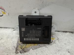 Gebruikte Centrale Deurvergrendelings Module Volvo V60 I (FW/GW) 2.4 D6 20V Plug-in Hybrid AWD Prijs € 21,00 Margeregeling aangeboden door Binckhorst BV