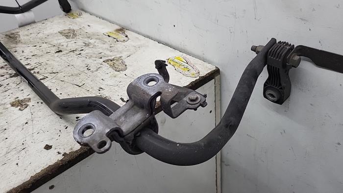 Stabilisatorstang achter van een Peugeot Expert (V1/VA/VB/VE/VF/VT/VY) e-Expert 2023