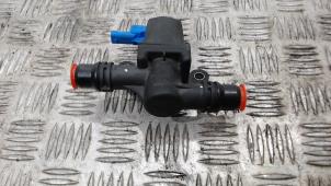 Gebruikte Extra waterpomp Peugeot Expert (V1/VA/VB/VE/VF/VT/VY) e-Expert Prijs € 63,53 Inclusief btw aangeboden door Binckhorst BV