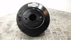 Gebruikte Rembekrachtiger Smart Forfour (454) 1.1 12V Prijs € 36,75 Margeregeling aangeboden door Binckhorst BV