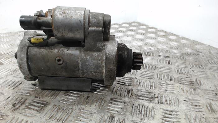 Startmotor van een Volkswagen Polo V (6R) 1.2 TDI 12V BlueMotion 2011