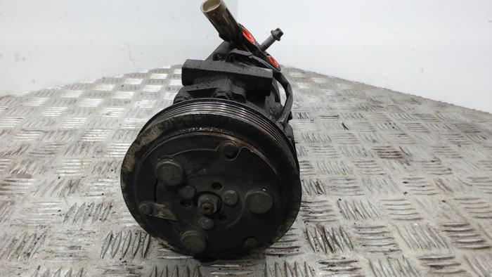Gebruikte Pomp Airco Opel Tigra Twin Top 1.4 16V Prijs € 52,50 Margeregeling aangeboden door Binckhorst BV