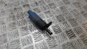 Gebruikte Pomp koplampsproeier Citroen C4 Grand Picasso (UA) 1.6 HDiF 16V 110 Prijs € 10,50 Margeregeling aangeboden door Binckhorst BV