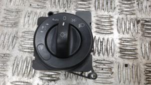 Gebruikte Schakelaar Licht Volkswagen Crafter 2.5 TDI 30/35/50 Prijs € 15,75 Margeregeling aangeboden door Binckhorst BV