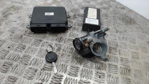 Gebruikte Contactslot + computer Smart Forfour (454) 1.1 12V Prijs € 131,25 Margeregeling aangeboden door Binckhorst BV