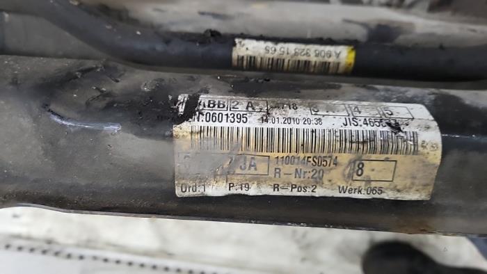 Subframe van een Volkswagen Crafter 2.5 TDI 30/35/50 2010