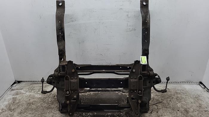 Subframe van een Volkswagen Crafter 2.5 TDI 30/35/50 2010