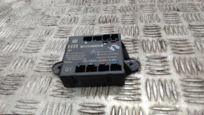 Gebruikte Sam module Mercedes E (W212) E-350 CDI BlueEfficiency V6 24V 4-Matic Prijs € 26,25 Margeregeling aangeboden door Binckhorst BV