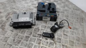 Gebruikte Kontaktslot + computer Peugeot 308 SW (4E/H) 1.6 VTI 16V Prijs € 131,25 Margeregeling aangeboden door Binckhorst BV