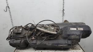 Gebruikte Adblue tank Volkswagen Crafter 2.5 TDI 30/35/50 Prijs € 367,50 Margeregeling aangeboden door Binckhorst BV