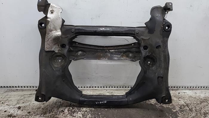 Gebruikte Subframe Mercedes S (W221) 5.5 S-600 L 36V Twin Turbo Prijs € 157,50 Margeregeling aangeboden door Binckhorst BV