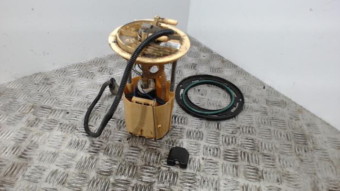 Gebruikte Tank element Pomp Chrysler Voyager/Grand Voyager (RT) 2.8 CRD 16V Grand Voyager Prijs € 52,50 Margeregeling aangeboden door Binckhorst BV