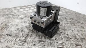 Gebruikte ABS Pomp Mercedes S (W221) 5.5 S-600 L 36V Twin Turbo Prijs € 367,50 Margeregeling aangeboden door Binckhorst BV