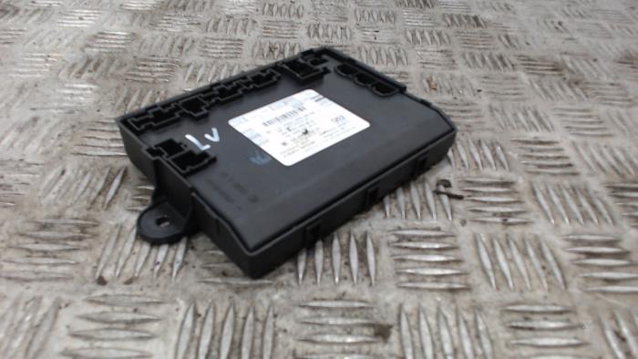 Gebruikte Module Comfort Mercedes S (W221) 5.5 S-600 L 36V Twin Turbo Prijs € 131,25 Margeregeling aangeboden door Binckhorst BV