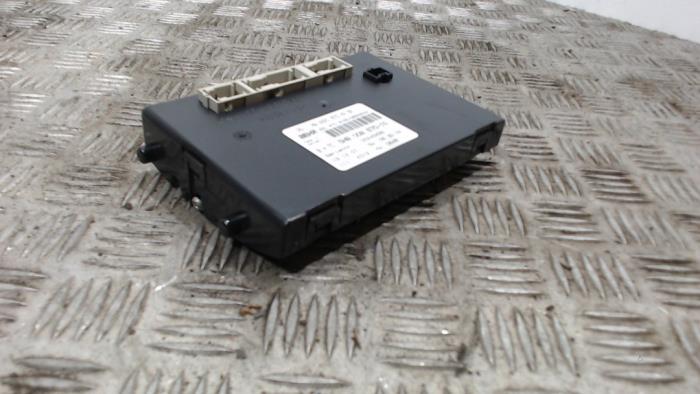 Gebruikte Computer Kachel Mercedes S (W221) 5.5 S-600 L 36V Twin Turbo Prijs € 52,50 Margeregeling aangeboden door Binckhorst BV